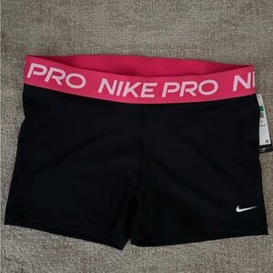 Pro Nike Shorts Mid Rise